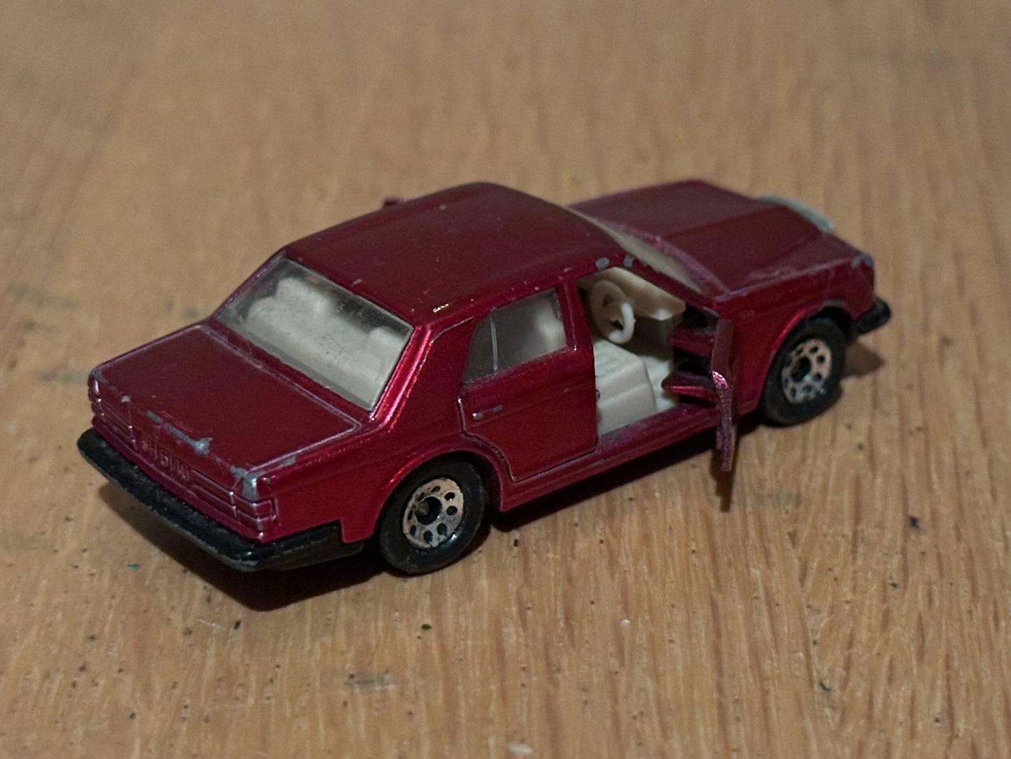 Matchbox Diecast MB66 Rolls Royce Silver Spirit. No Box.