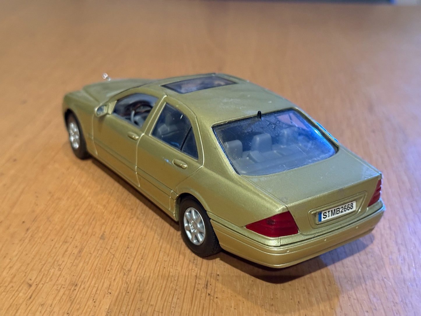 MotorMax - 1:24 Merecedes S Class - playworn