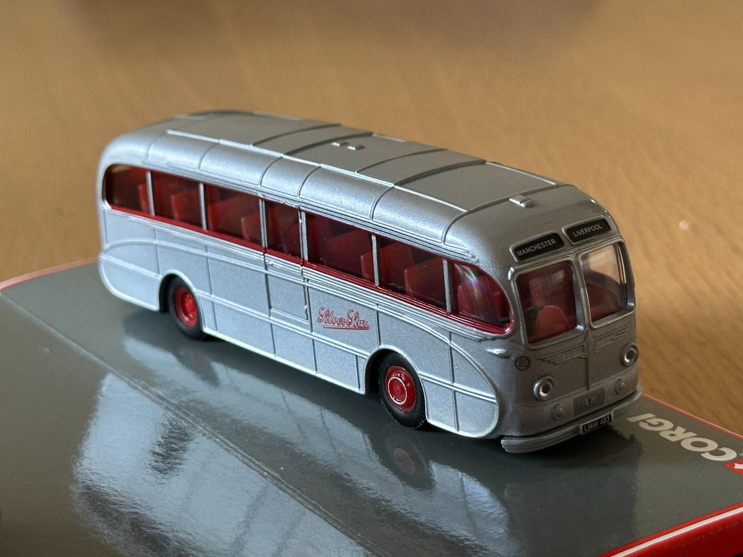 Original Omnibus 1:76 OO Gauge 40303 - Leyland Tiger Cub - Silver Star Motors