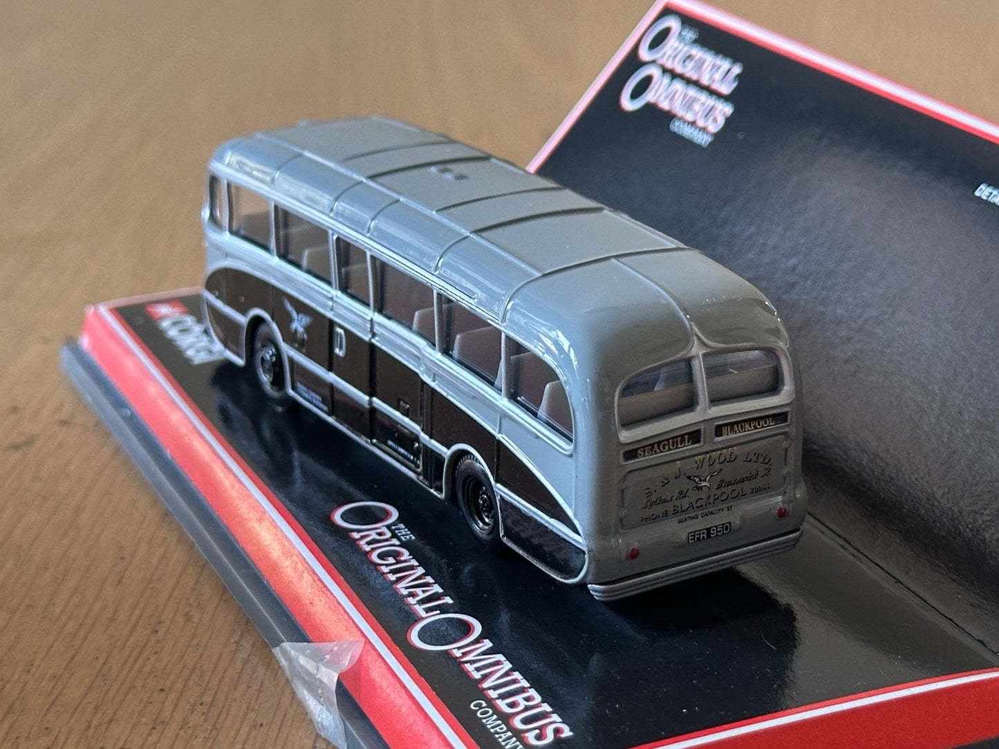 Original Omnibus 1:76 OO Gauge 97170 - Burlingham Seagull Woods - Blackpool Bus