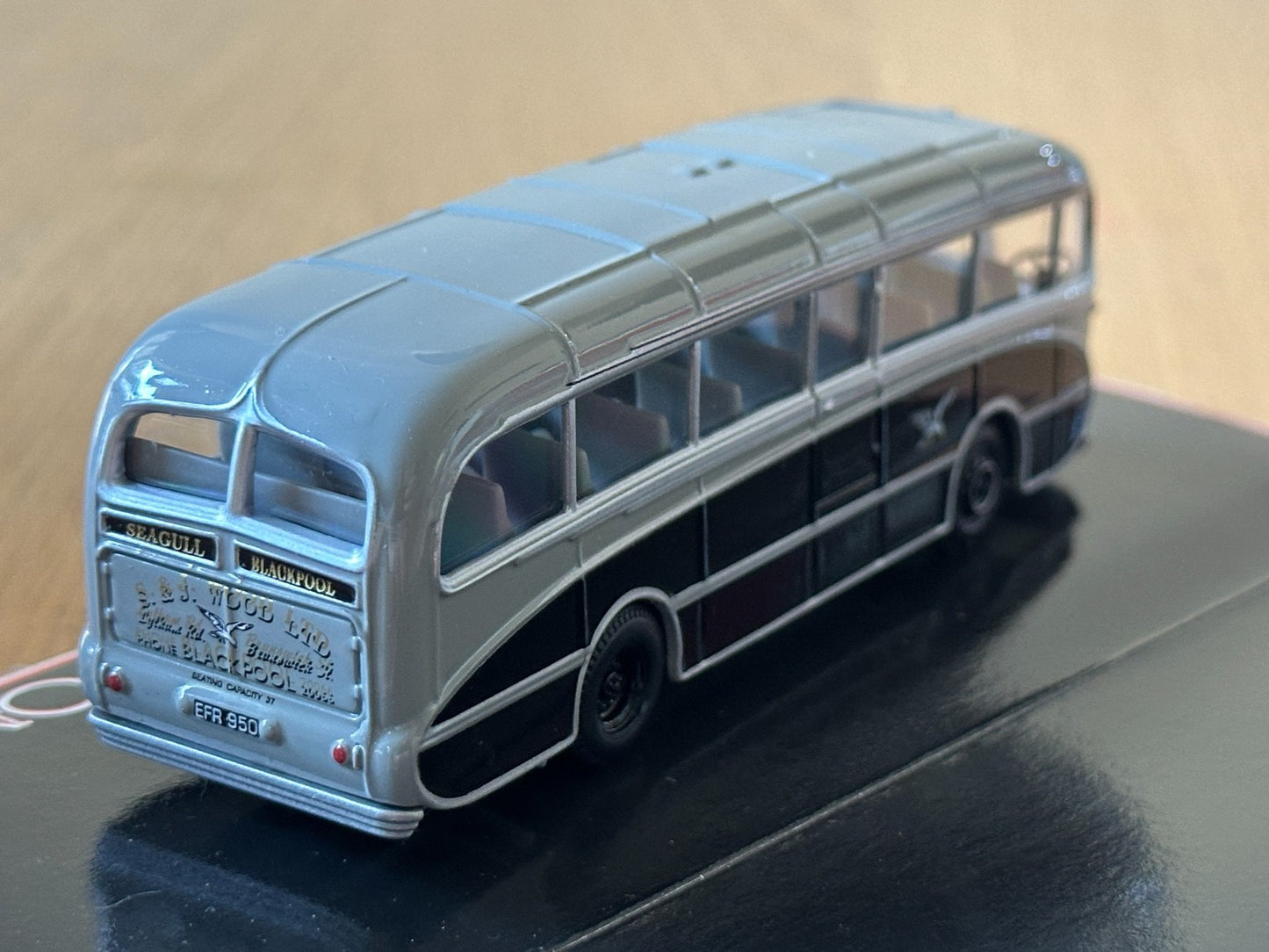 Original Omnibus 1:76 OO Gauge 97170 - Burlingham Seagull Woods - Blackpool Bus