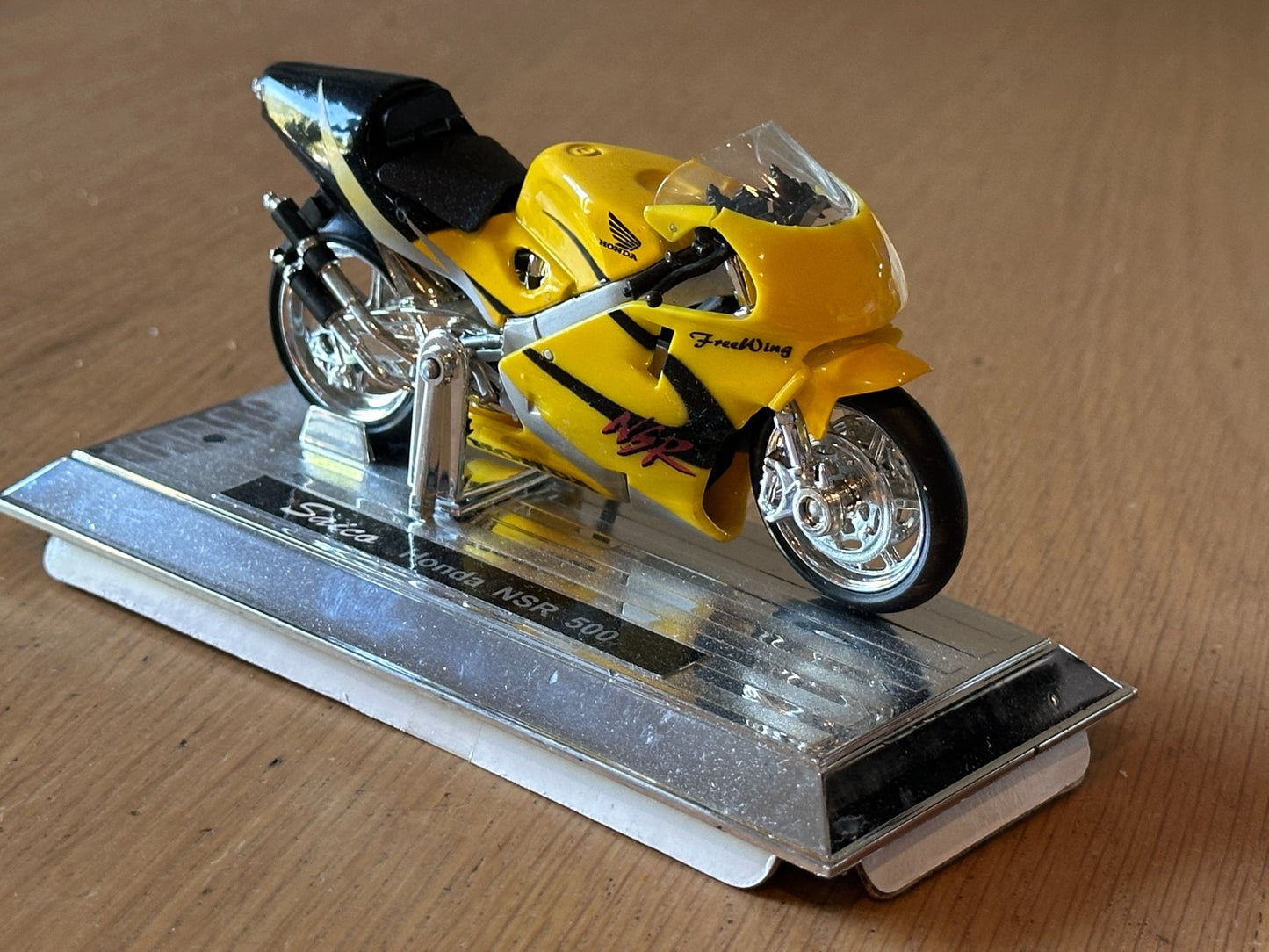 Saico 1:18 Motorcycle Model - Honda NSR500