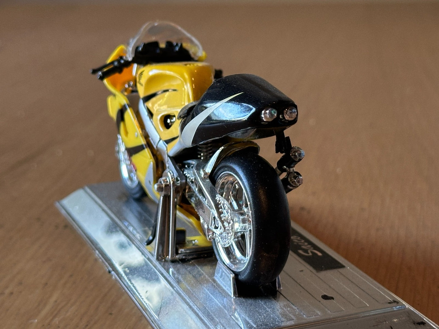 Saico 1:18 Motorcycle Model - Honda NSR500