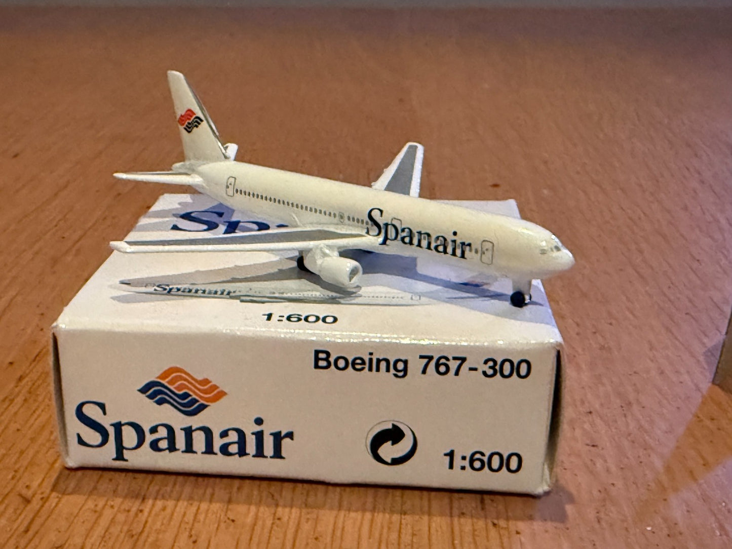Schabak 1:600 Diecast Aircraft - Boeing 767-300 - Spanair
