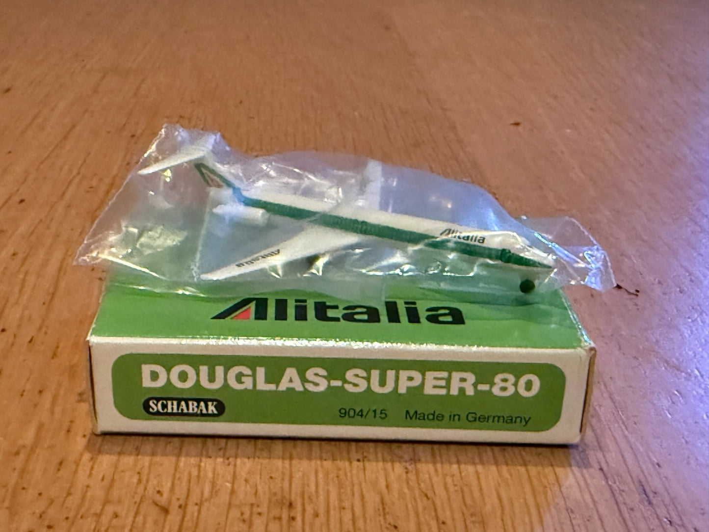 Schabak 1:600 Diecast Aircraft - Douglas Super-80 - Alitalia