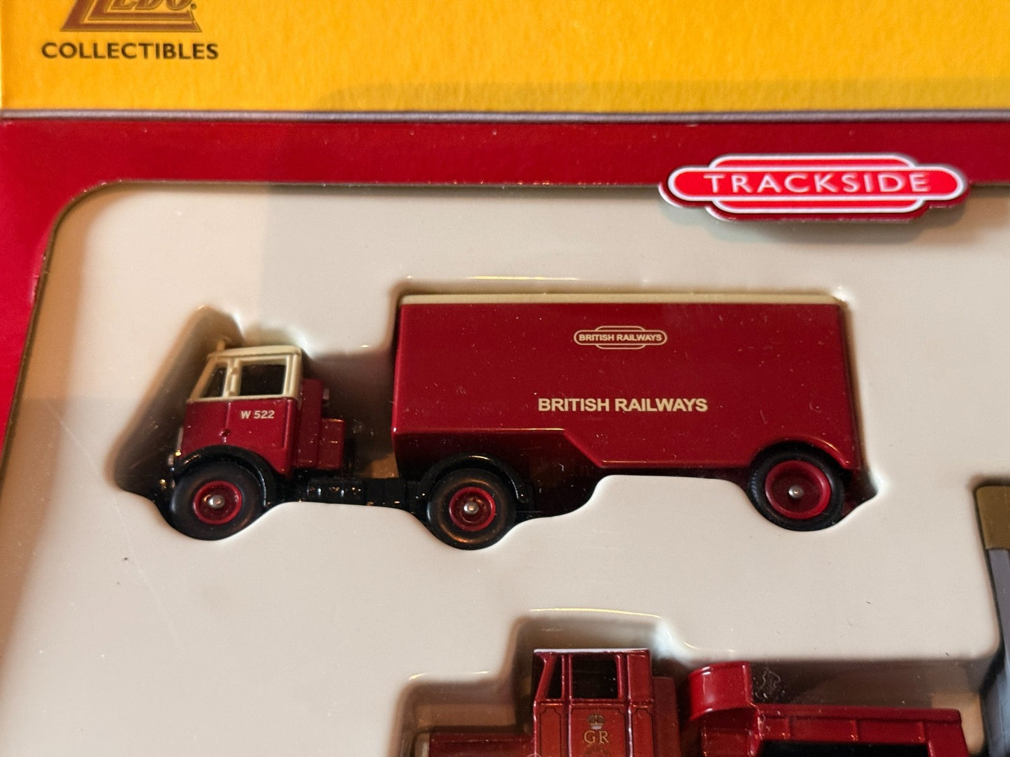 Trackside OO Gauge BR1002 1:76 British Railways Scammell Tractor & AEC Mammoth