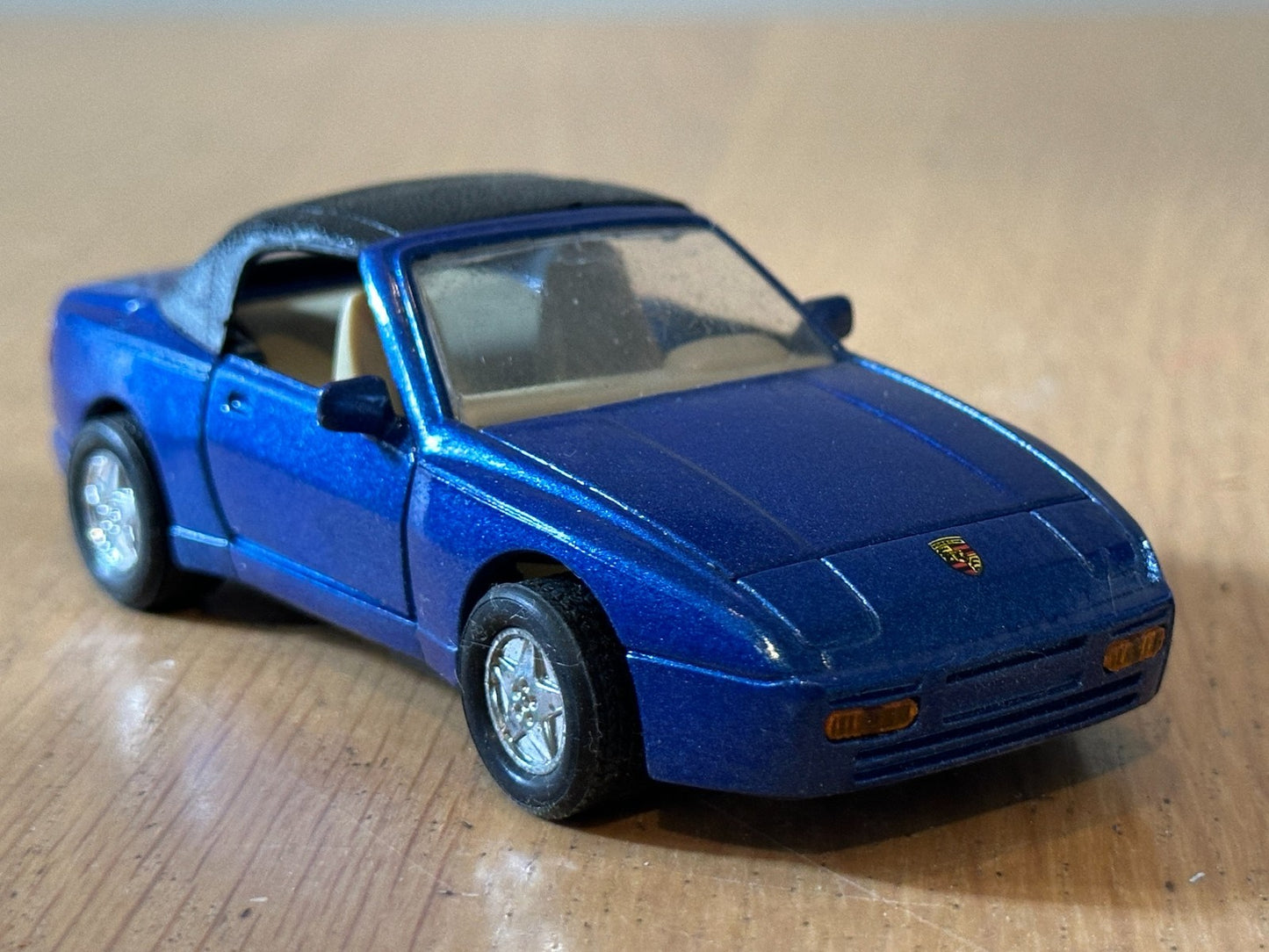 Welly Diecast Pull Back Super Racer - Porsche 944