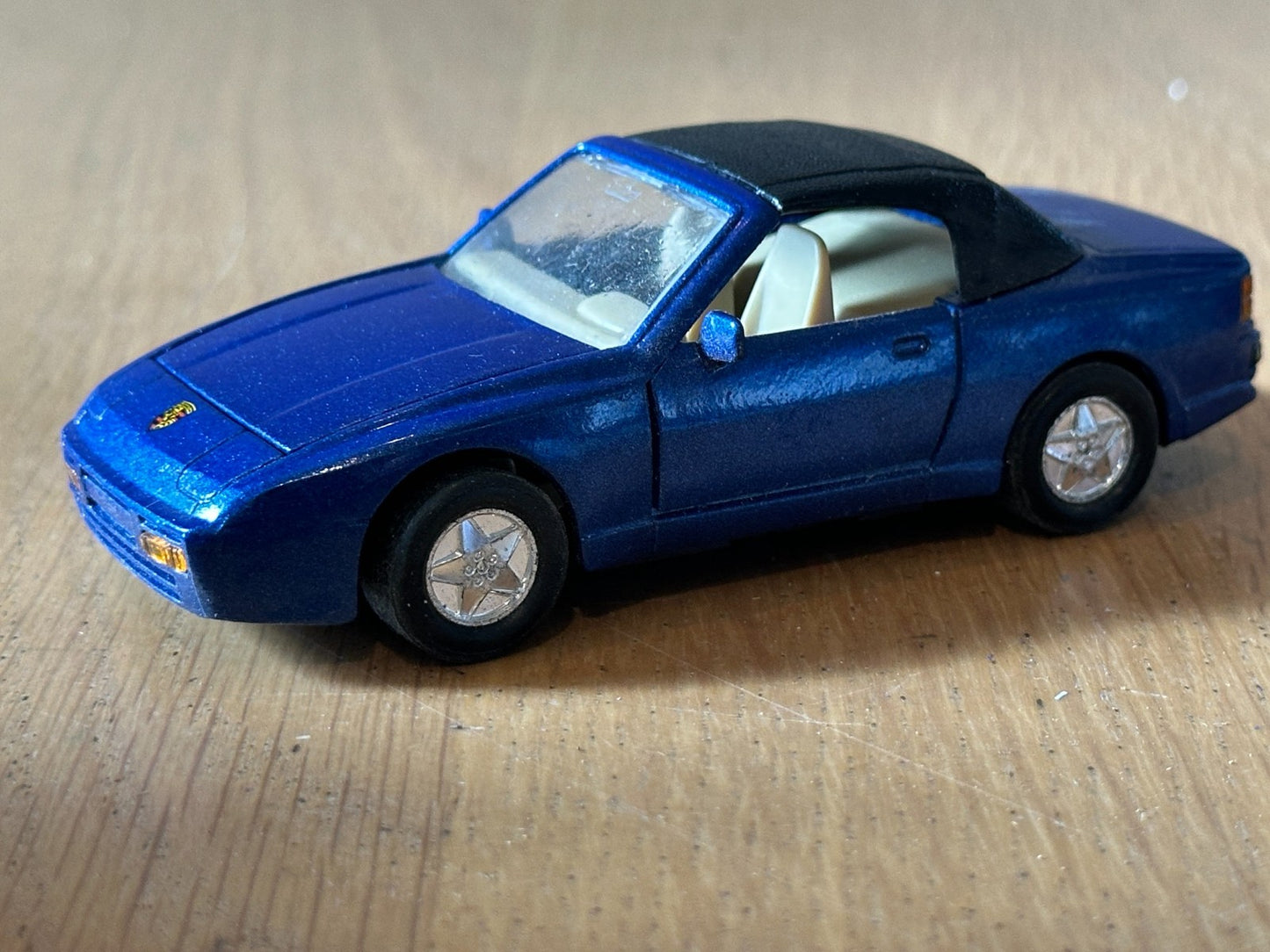 Welly Diecast Pull Back Super Racer - Porsche 944