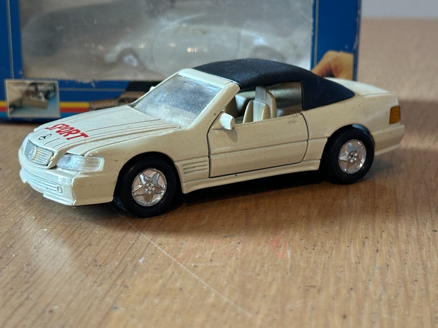 Welly Diecast Pull Back Super Racer - Mercedes 500SL Coupe